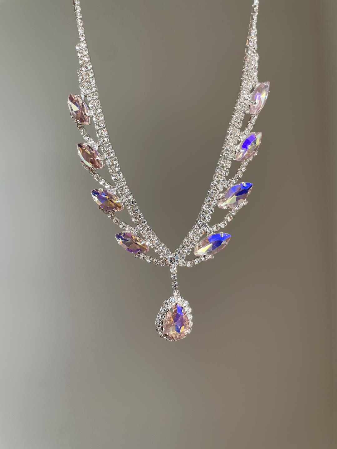 Stylish crystal bridal necklace