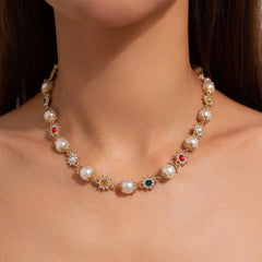 Colored diamond set imitation pearl necklace